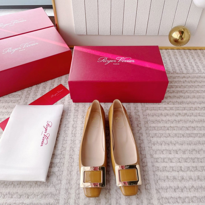 Roger Vivier flat shoes